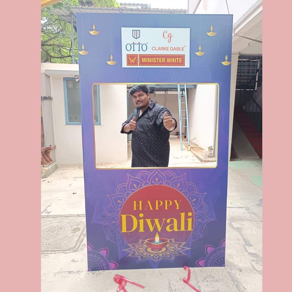 Selfie photo booth stand for exhibition and events in Chennai